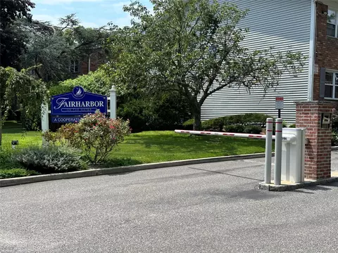 Exterior - 249 Fairharbor Dr #249, Patchogue, NY 11772 photo 9 of 9