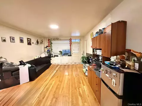 138-70 Elder Ave #7G, Flushing, NY 11355