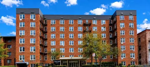 144-24 37th Ave #5, Flushing, NY 11354