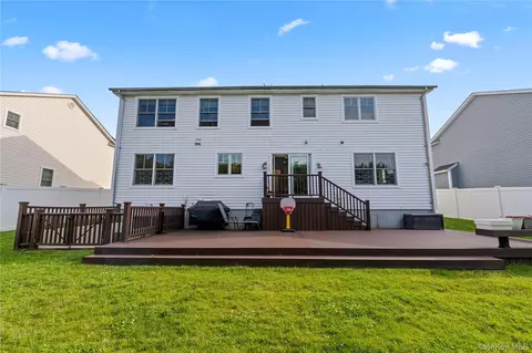 Exterior - 79 Joyce Rd, Plainview, NY 11803 photo 2 of 4