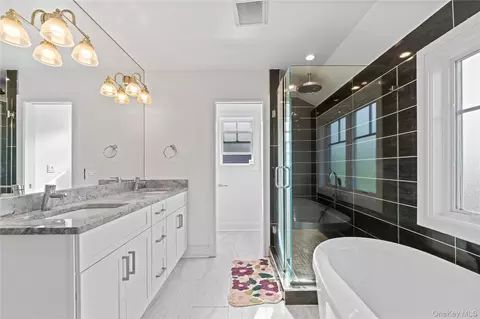 Bath - 79 Joyce Rd, Plainview, NY 11803 photo 3 of 5