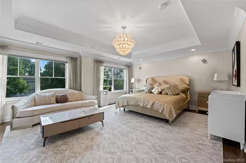 Bedroom - 79 Joyce Rd, Plainview, NY 11803 photo 1 of 3