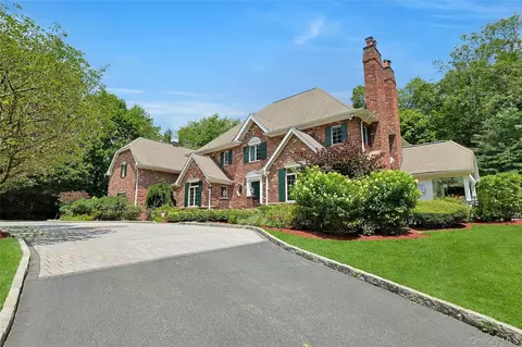 10 Hidden Oak Rd, North Castle, NY 10504