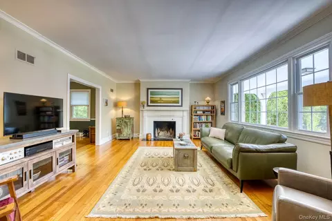 Living - 12 Gaskin Rd, Poughkeepsie, NY 12601 photo 1 of 2