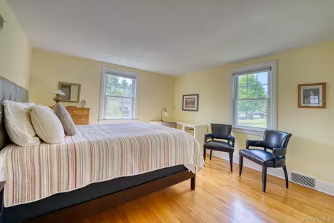 Bedroom - 12 Gaskin Rd, Poughkeepsie, NY 12601 photo 1 of 5