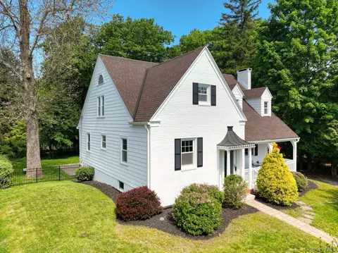 Exterior - 12 Gaskin Rd, Poughkeepsie, NY 12601 photo 3 of 6