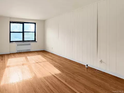 29-08 139th St #1D, New York, NY 11354