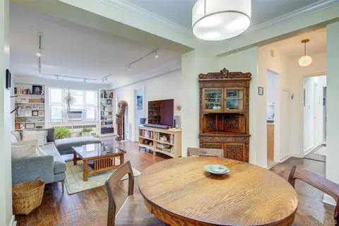 83-33 Austin St #6C, New York, NY 11415