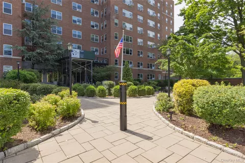 900 Palmer Rd #6D, Yonkers, NY 10708