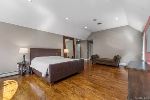 Bedroom - 9 Ronwood Rd, Ramapo, NY 10977 photo 2 of 5