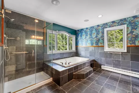 Bath - 9 Ronwood Rd, Ramapo, NY 10977 photo 3 of 6
