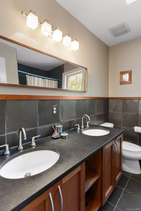 Bath - 9 Ronwood Rd, Ramapo, NY 10977 photo 6 of 6