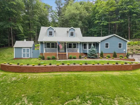 529 Blinn Rd, Yorktown, NY 10520