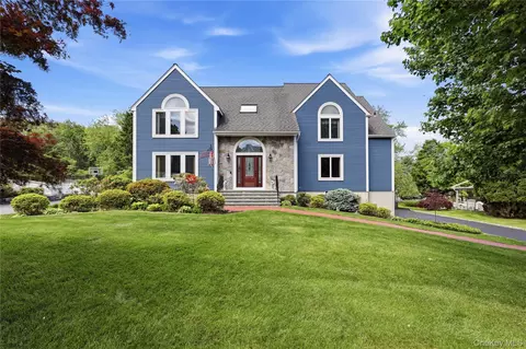 3093 Ferncrest Dr, Yorktown, NY 10598