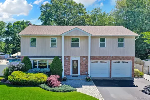 54 Sandy Hollow Dr, Smithtown, NY 11787