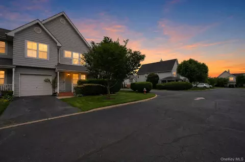 1 Summerfield Cir, Central Islip, NY 11722