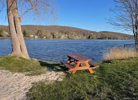 View/Area - 23 Lucille Rd, Kent, NY 10512 photo 2 of 6