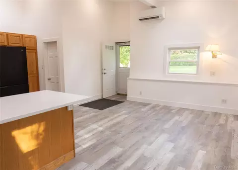 Living - 23 Lucille Rd, Kent, NY 10512 photo 3 of 5