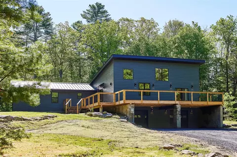 9 Curtis Rd, Highland, NY 12732
