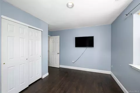 Bedroom - 8 Cedardale Loop, Wappingers Falls, NY 12590 photo 5 of 9