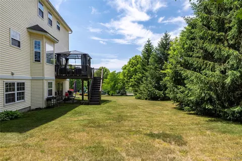 Exterior - 8 Cedardale Loop, Wappingers Falls, NY 12590 photo 4 of 6