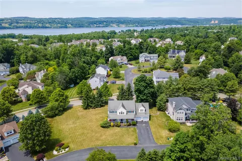 View/Area - 8 Cedardale Loop, Wappingers Falls, NY 12590 photo 2 of 5