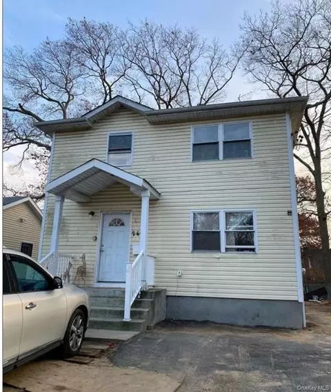 246 Parkway Blvd, Wyandanch, NY 11798