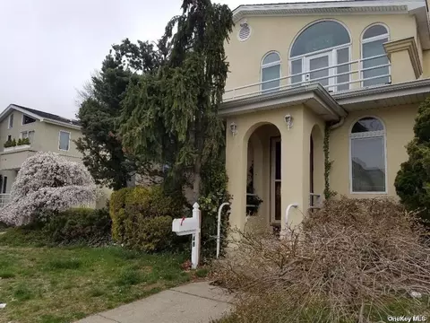 48 Orchard Beach Blvd, North Hempstead, NY 11050