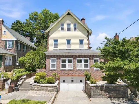 261 E 239th St, New York, NY 10470