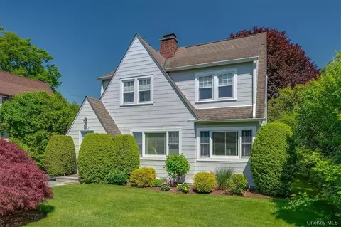 367 Old Mamaroneck Rd, White Plains, NY 10605