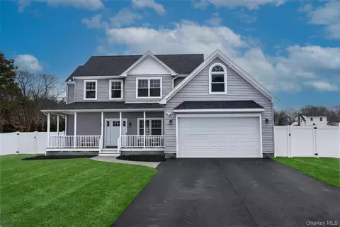 65 Doane Ave, Bellport, NY 11713