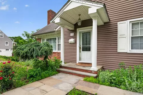 33 S Mortimer Ave, Greenburgh, NY 10523
