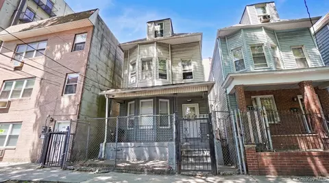 2657 Briggs Ave, New York, NY 10458