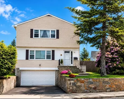 45 S Ridge St, Rye Brook, NY 10573