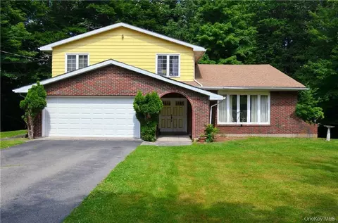 180 Post Hill Rd, Mountain Dale, NY 12763
