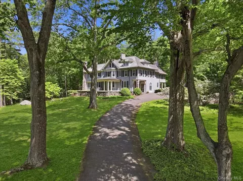 254 Mclain St, Mount Kisco, NY 10549