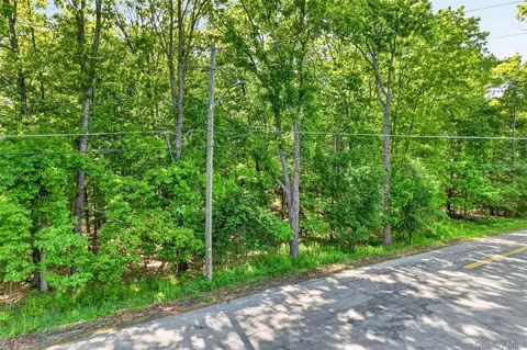 Dosen Road, Wallkill, NY 10940 photo 2