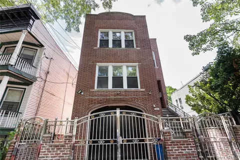 3335 Perry Ave, New York, NY 10467