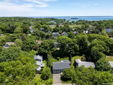 835 Shore Acres Dr, Mamaroneck, NY 10543