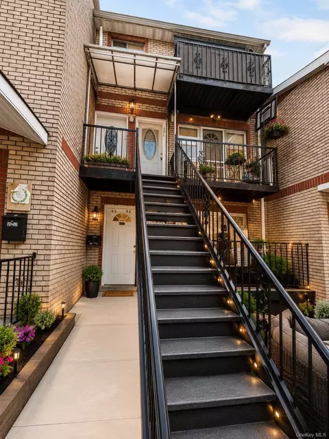 9550 112th St, South Richmond Hill, NY 11419