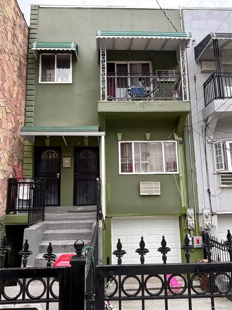 623 Hendrix St, Brooklyn, NY 11207