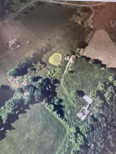 700 Van Burenville Rd, Middletown, NY 10940