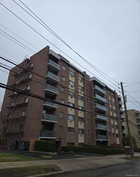 395 Westchester Ave #4K, Port Chester, NY 10573