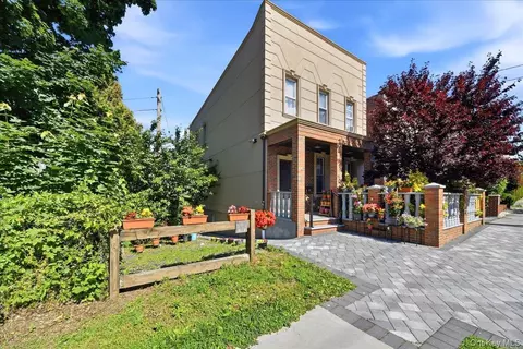9 Hyatt Ave, Yonkers, NY 10704