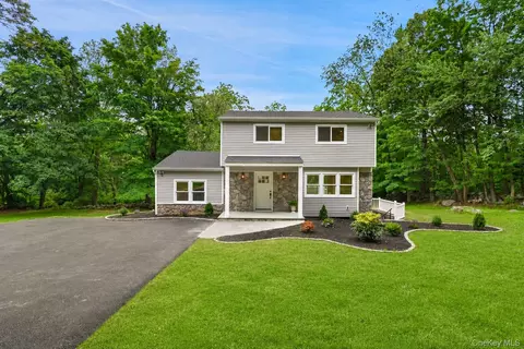 276 Agor Ln, Mahopac, NY 10541