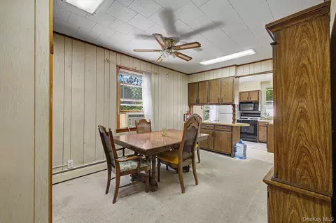 Dining - 121 Putnam Dr, Kent, NY 10512 photo 1 of 2