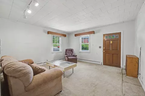 Living - 121 Putnam Dr, Kent, NY 10512 photo 2 of 3