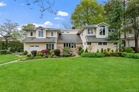 565 Mohawk Rd, West Hempstead, NY 11552