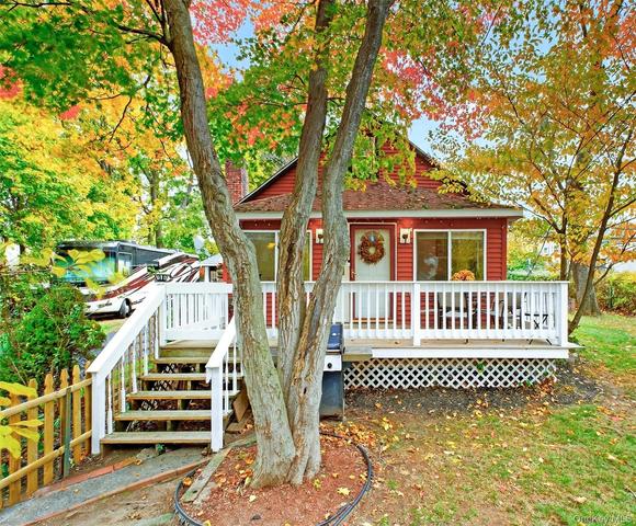 20 Heathcote Rd, Kent, NY 10512