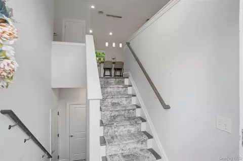 Entry Way - 201 Kingsview Hwy, Wallkill, NY 12589 photo 5 of 5